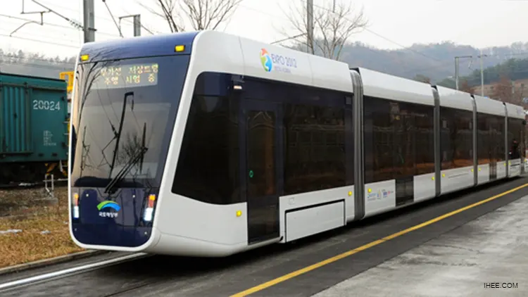 노면 전차 무가선 트램