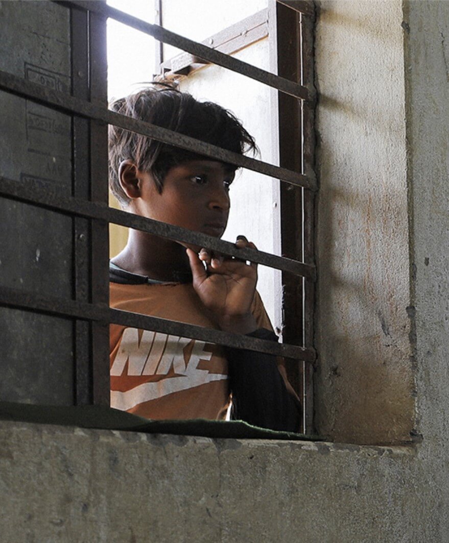 창밖에서 바라보는 라이