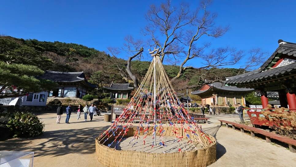 강화도 전등사 : 우리나라에서 가장 오래된 사찰 역사와 전설이 숨 쉬는 천년의 쉼터