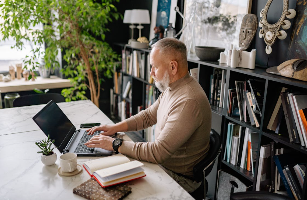 2025 정부 중장년 복지제도