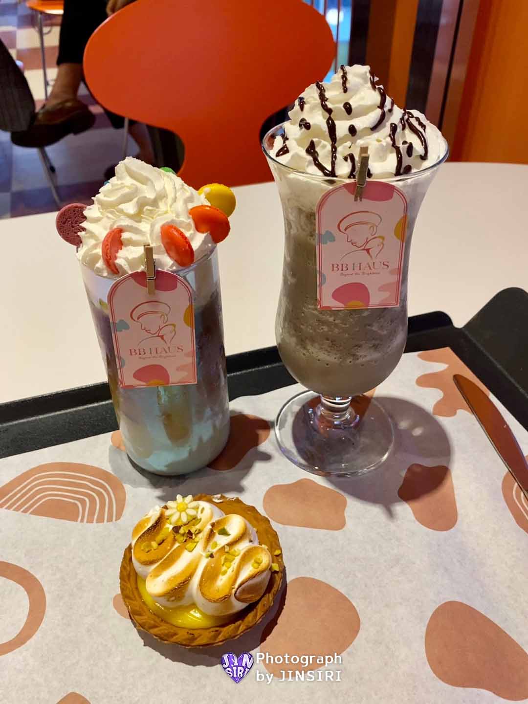 ๋น๋นํ์ฐ์ค ์ปคํผ