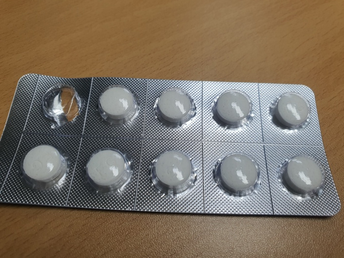 포장이-되어진-식염포도당-알약