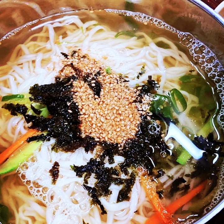 생방송오늘저녁 낭만시장 중앙시장 춘천 들깨 칼국수 옹심이 뽀글장 보리밥 비빔밥 맛집 추천