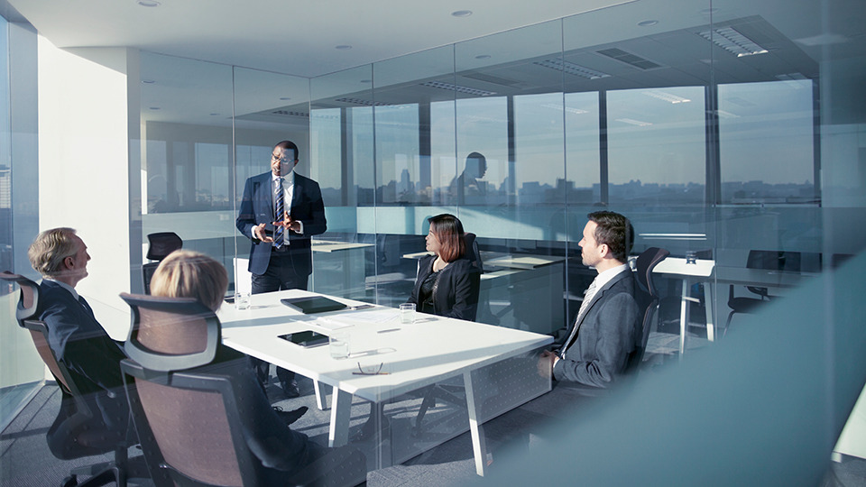 기업의 회의 장면