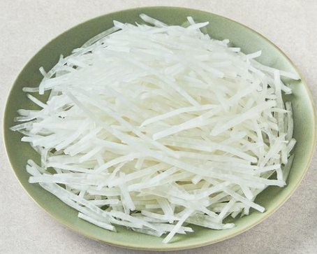 한국의 떡 종류 총떡-무채