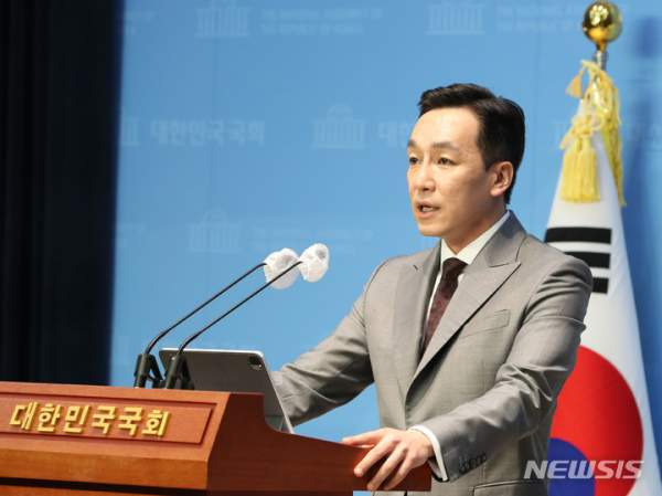 김민수 정치 경력