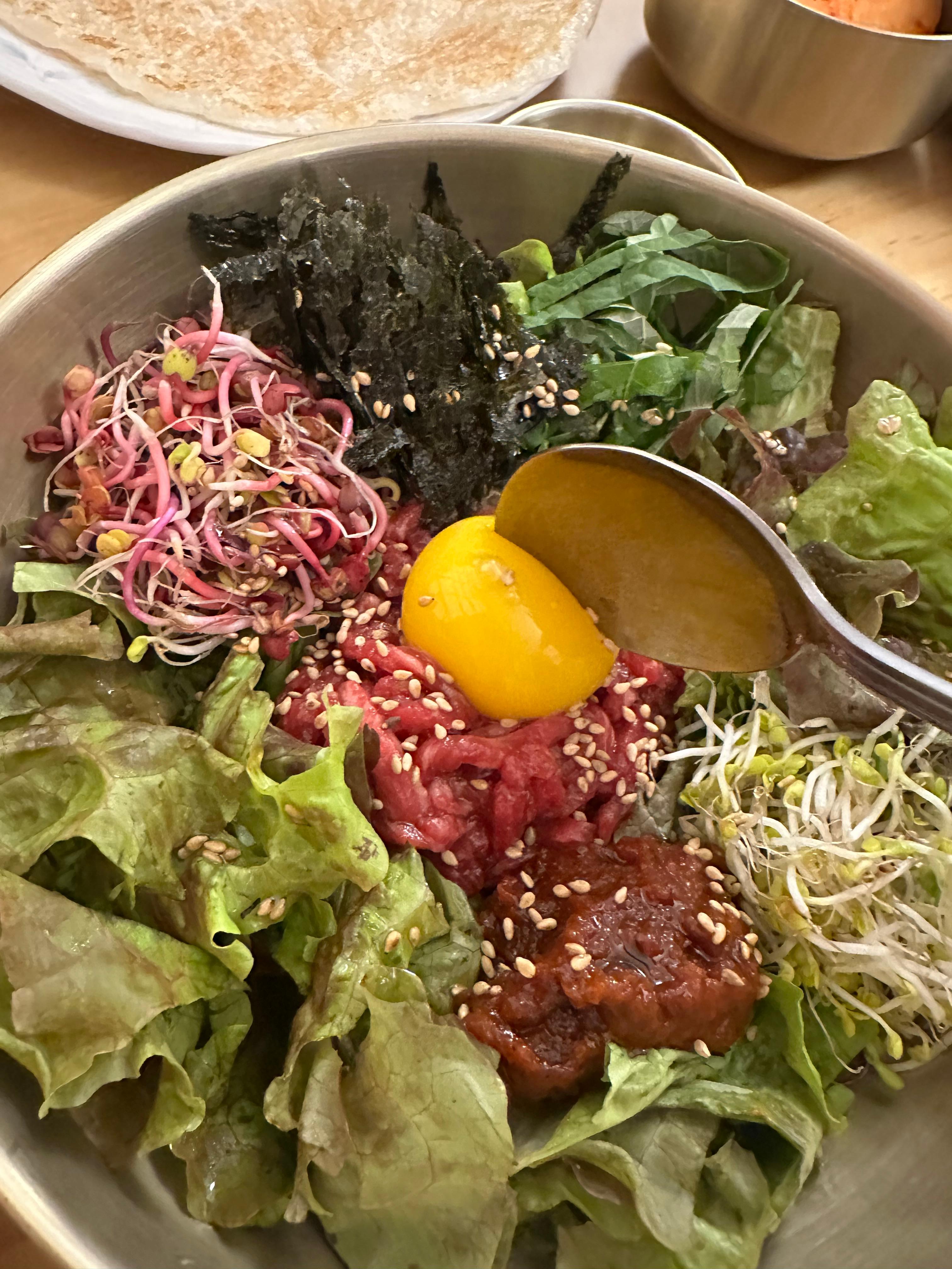 Korean Beef Yukhoe(raw beef) Bibimbap + Secret Spicy Gochujang = Absolutely Delicious (Seoul Yongsan Samgakji Hanwoo Malbang Gukbap, Korean Beef Yukhoe Bibimbap, Grilled Rice Cake, Korean Beef Cold Raw Soup, Yuk sashimi, Yukhoe, Super Fast Table Turnover, Spacious, Modern, Sophisticated, Clean and Pleasant Interior, Yongsan Korean Restaurant)