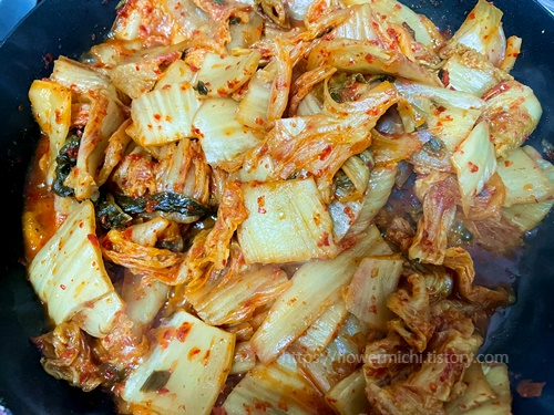 볶음-김치-오래-볶아야-맛있다