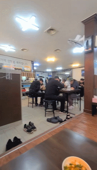 오문창순대국밥 내부