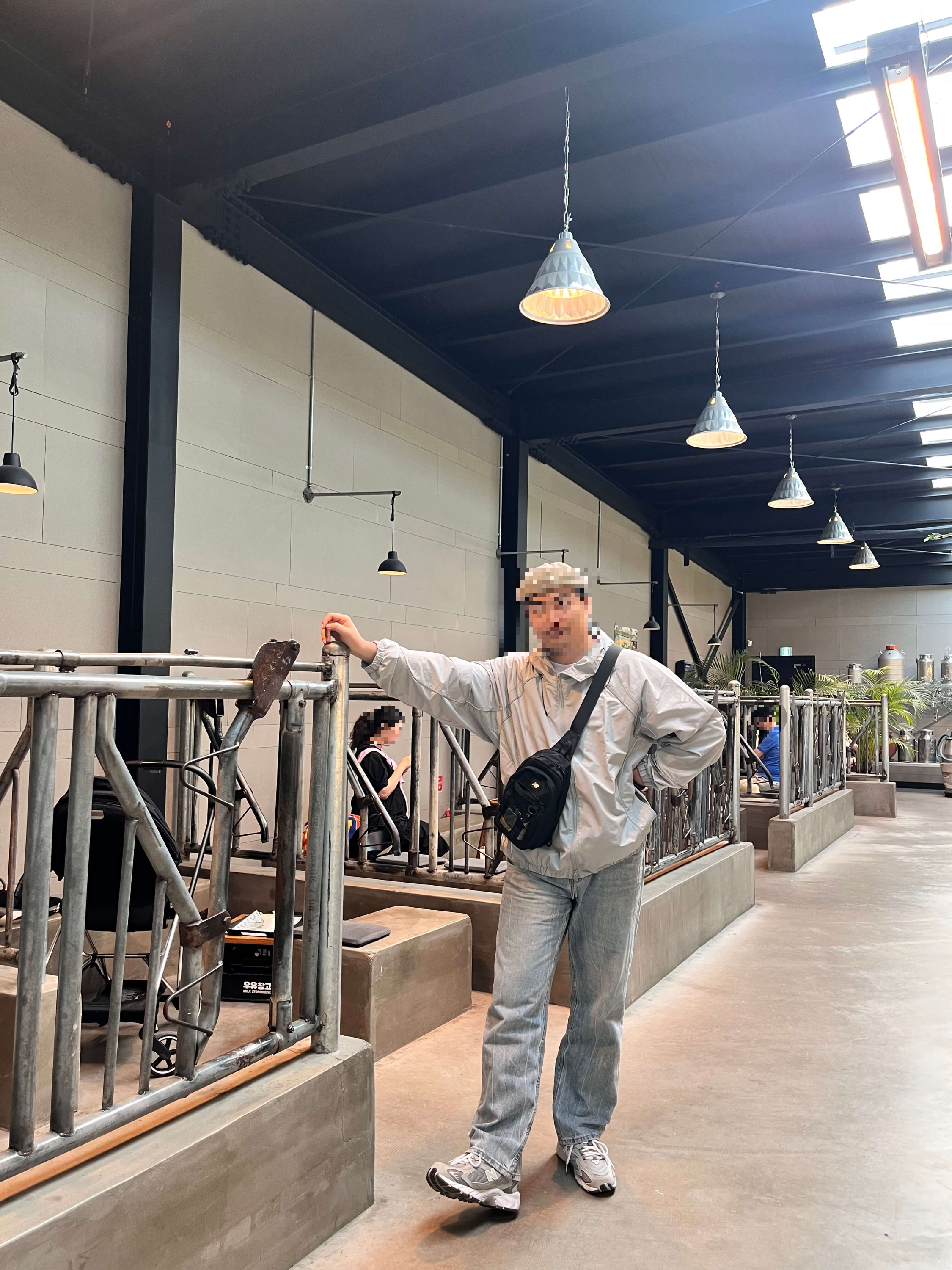 보령 목장 대형카페 우유창고