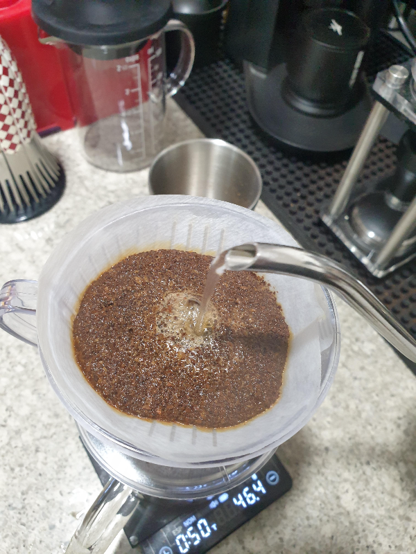 다이소 드립포트 장단점 및 100% 활용법_가는 물줄기로 Pour