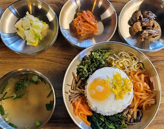 오늘N 자급자족 비빔밥 곰탕