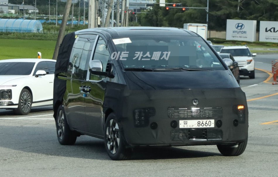 현대자동차 스타리아 페이스리프트 테스트카 (출처 : 이든카스패치)
