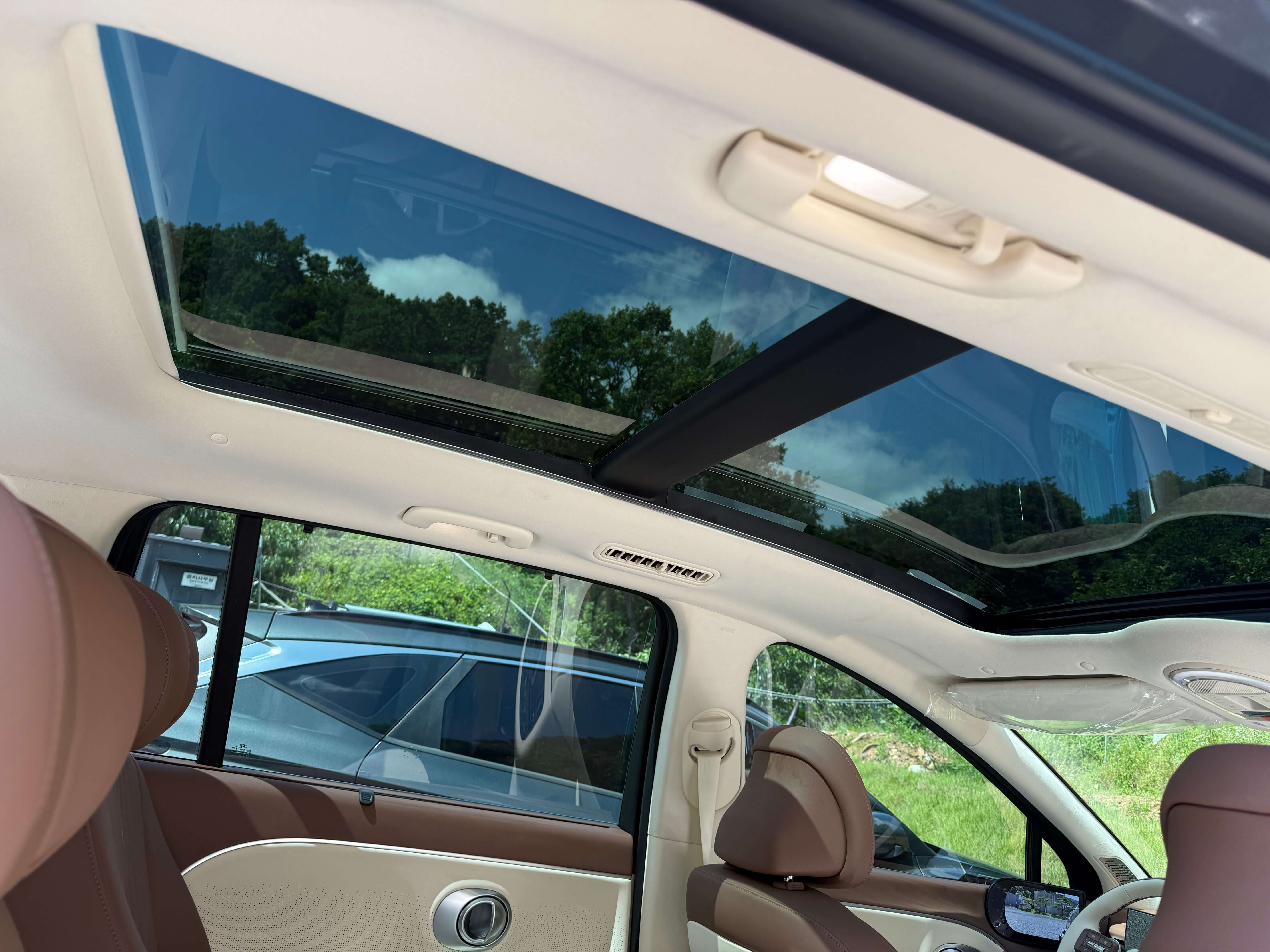 아이오닉9 실내