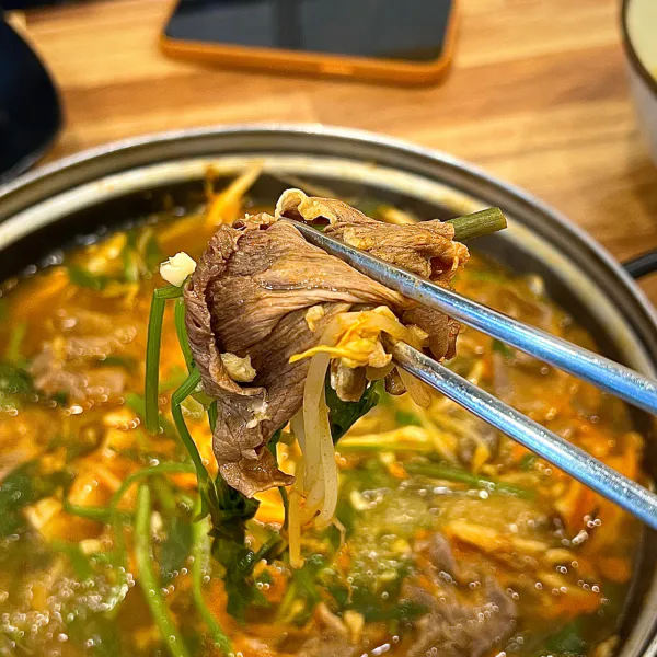 장사의 신 얼큰 샤부칼국수