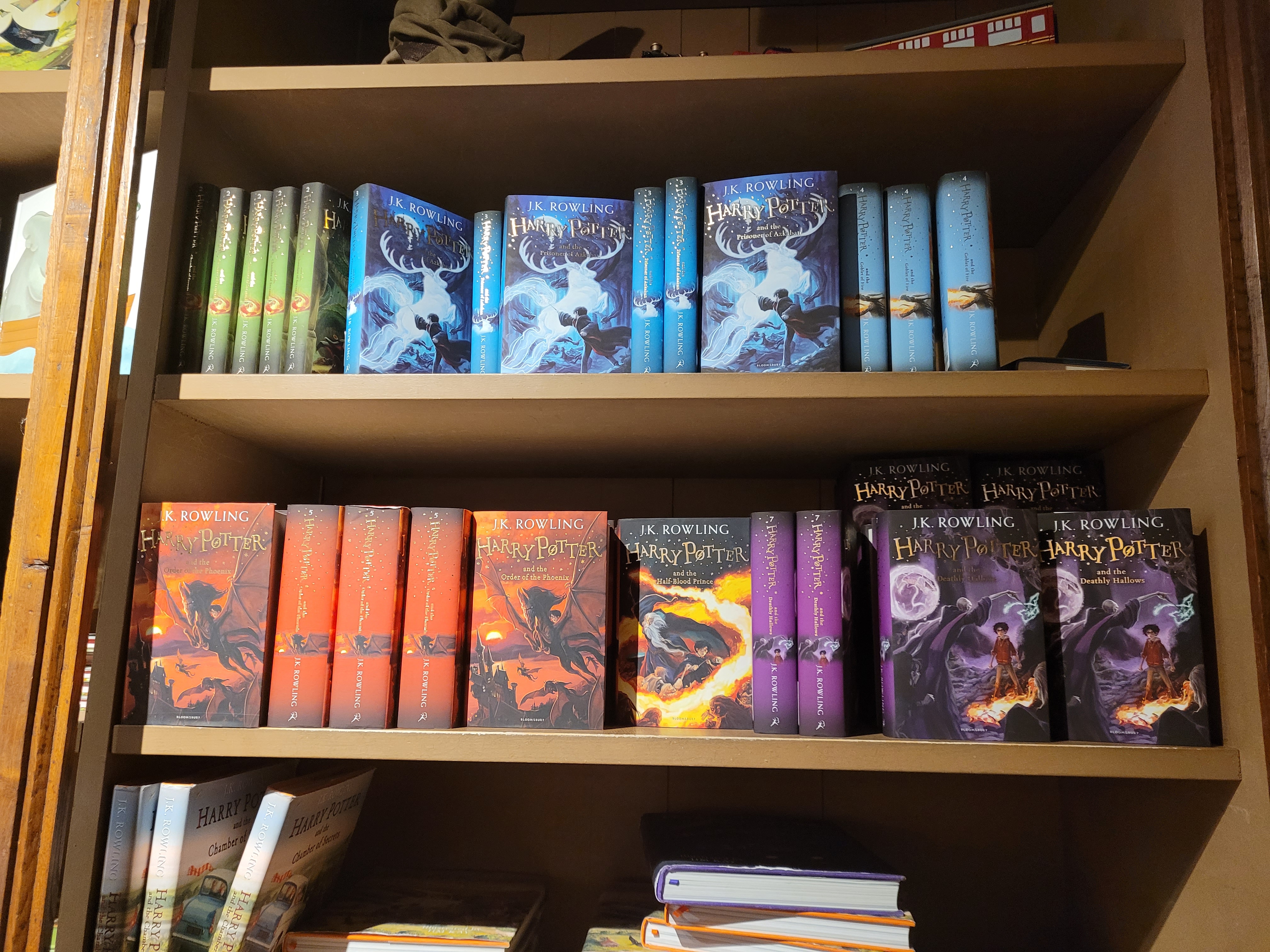 포르투 여행 선물 추천 - 렐루서점 해리포터 책