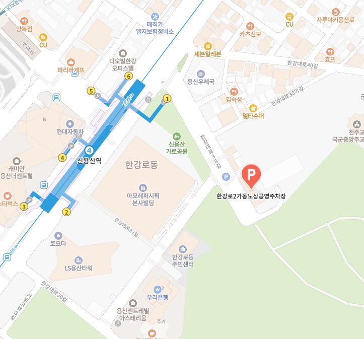 용리단길 주차장