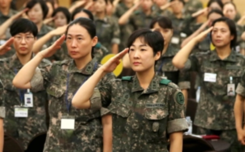 개혁신당, 여성 경찰 소방 공무원, 군복무 필수