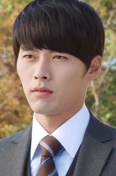 김주원 역의 현빈 