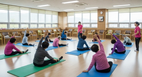 요양원에서 실내 체조하는 어르신들