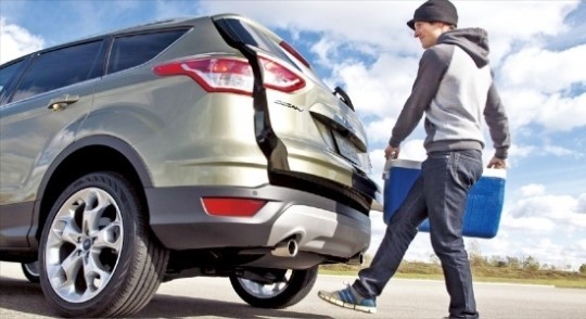 전동 트렁크와 핸즈프리