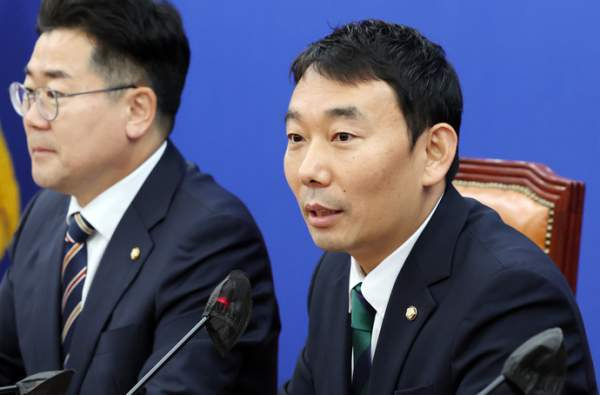 지귀연 부장판사 룸살롱 접대 의혹