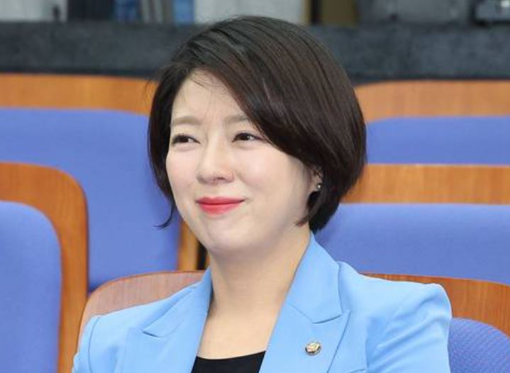배현진 국회의원 남편 학력 자녀 조문 징계 대학교 나이 정치 프로필