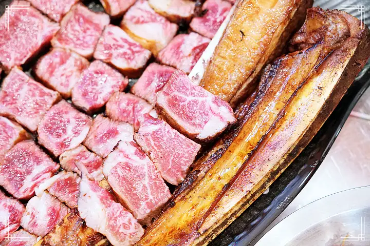 경주 황리단길 고기집 짚불 우대갈비 + 와인 한 병 서비스 장사의 신 맛집 추천