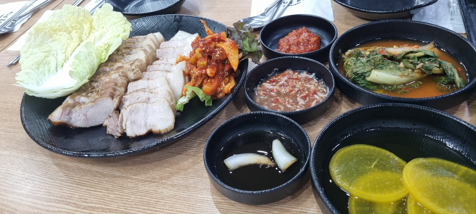 맛있게-보쌈-한-잎