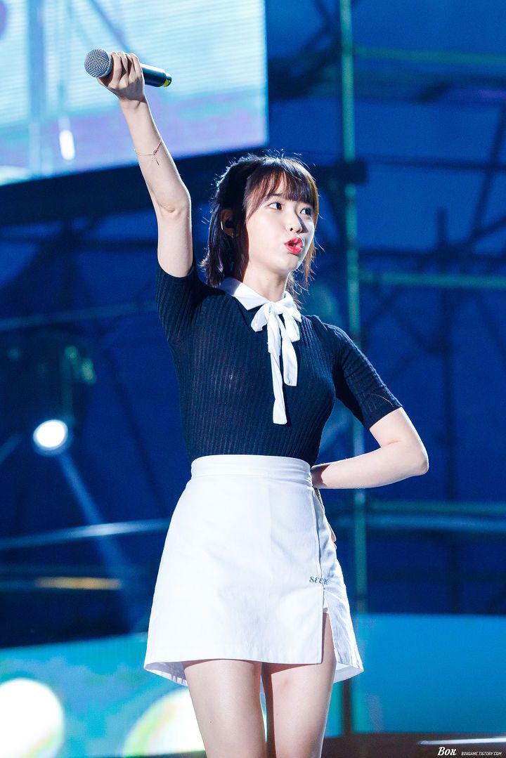 아이유 사진 모음 / 무대 코디 패션 / 일상 사복 패션