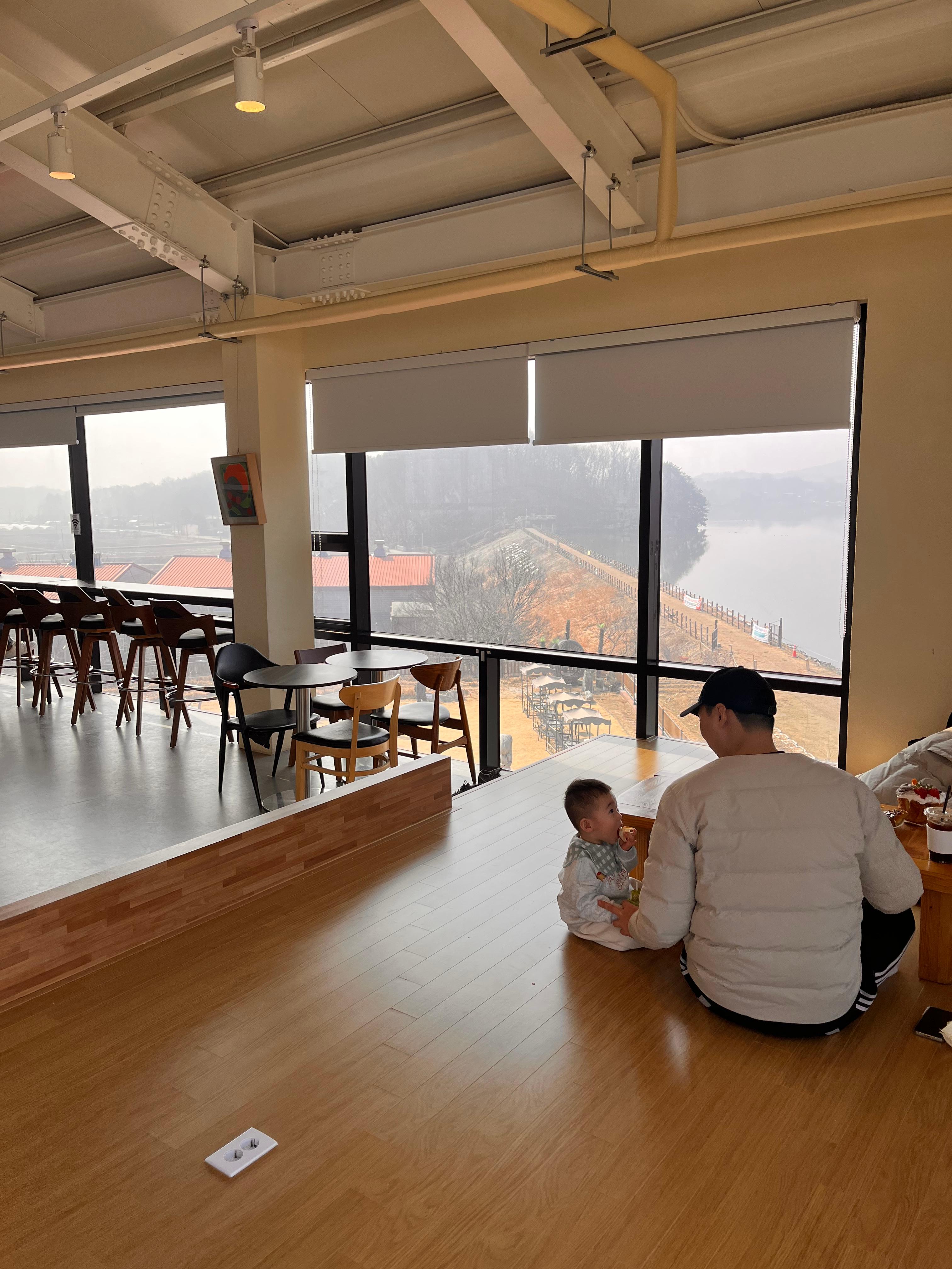 용인 대형 베이커리 카페 라미르