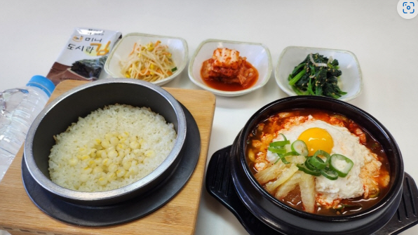 얼큰황태순두부주물솥밥