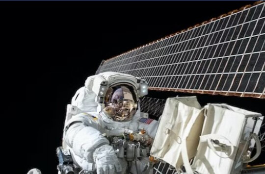 우주태양광 이미지