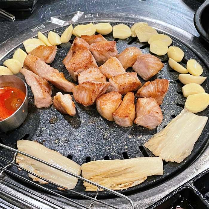 토요일은밥이좋아 토밥좋아 천안 삼겹살 김치찌개 맛집