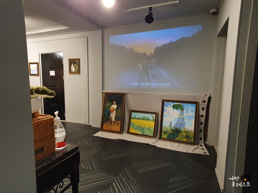 제주역 게스트하우스 공용거실