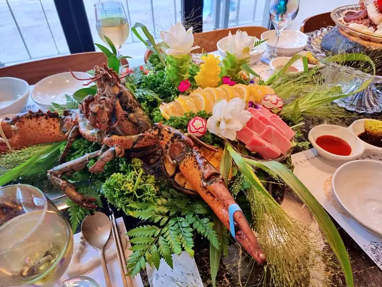 줄서는식당 김지민 고은아 추천 랍스터회, 랍스터찜, 피문어 해천탕, 해산물 랍스터 라면, 랍스터 코스요리 맛있는 식당 종로 익선동 맛집 소개
