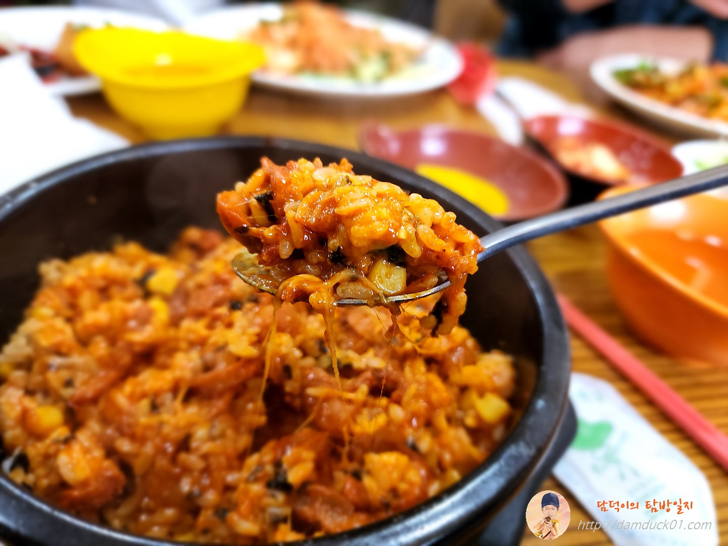 돌솥콘치즈닭갈비