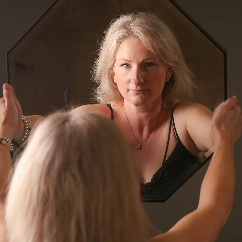 중년 여성 피부 미백 화장품, 진짜 효과 있는 건 이것!