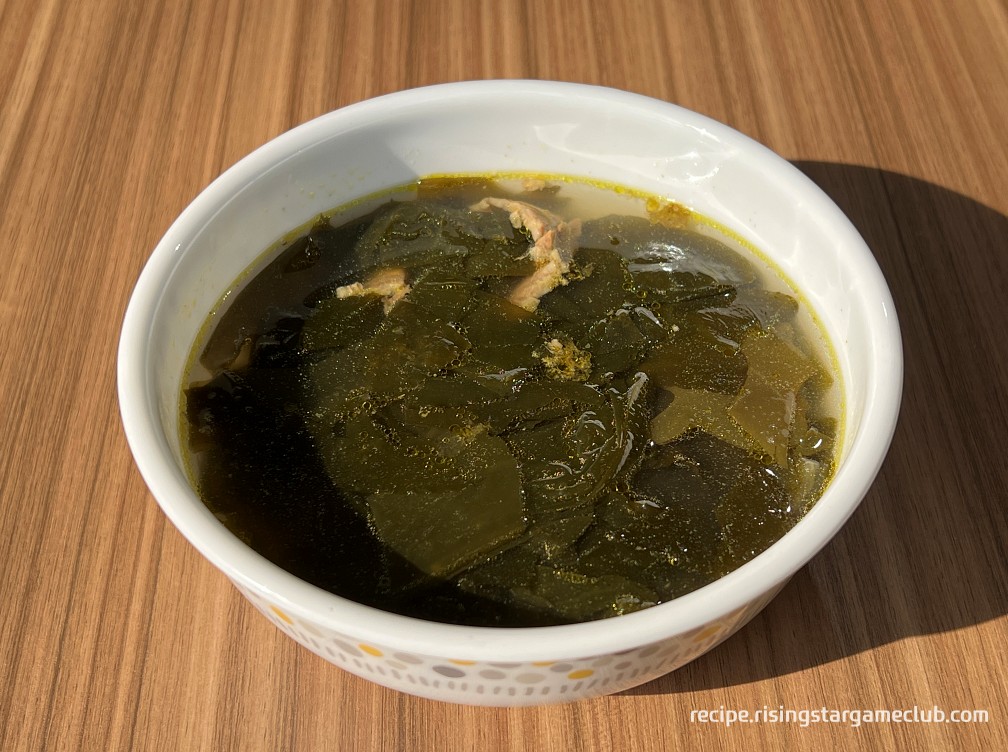 완성된 미역국 사진