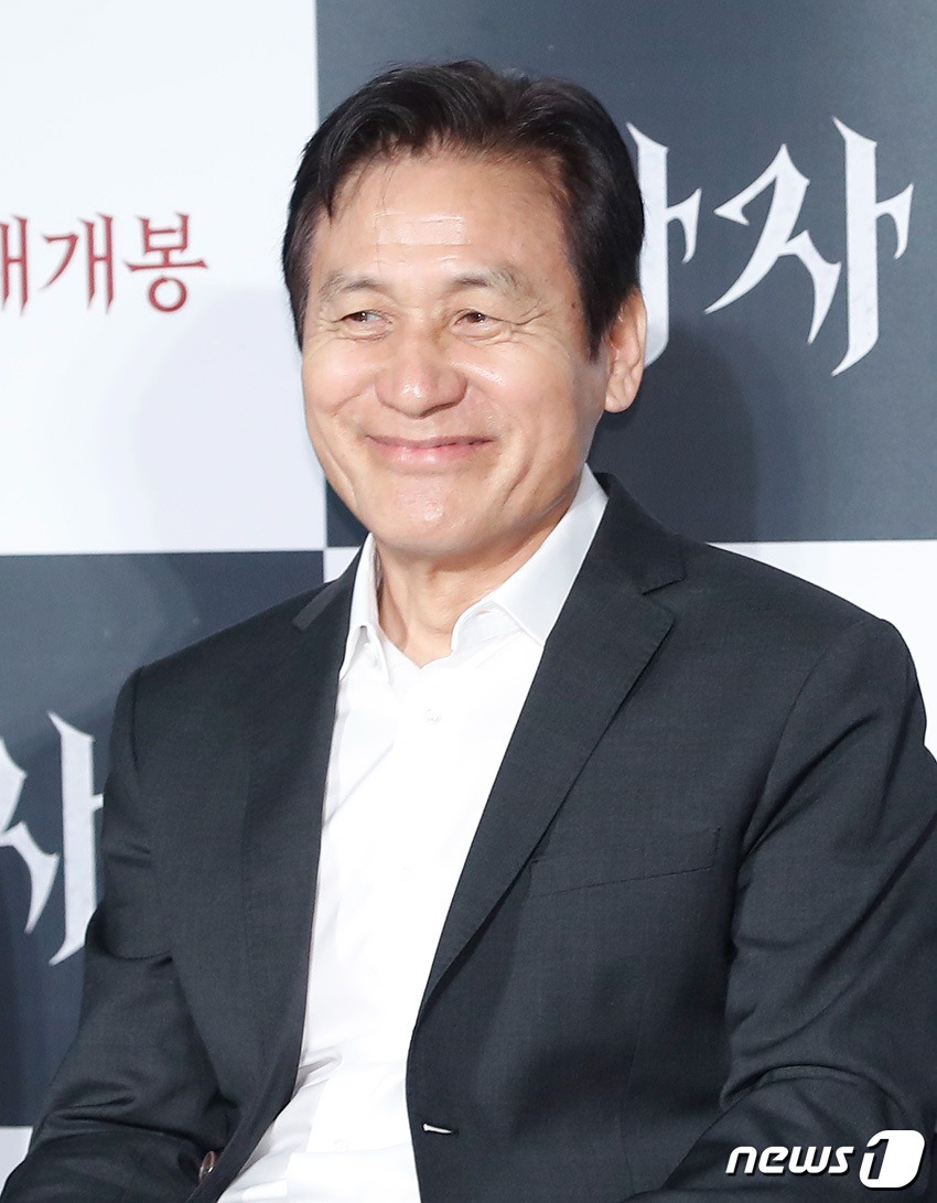 안성기 나이 부인 혈액암 투병 아들 프로필 별세