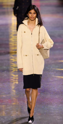 블랙 화이트 샤넬 중고 2001 크롭 재킷 사러 가기