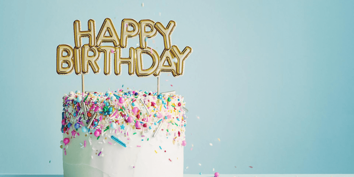직장 선배&#44; 직장 상사에게 보내기 좋은 생일 축하 문자 문구 관련 썸네일 생일 케이크