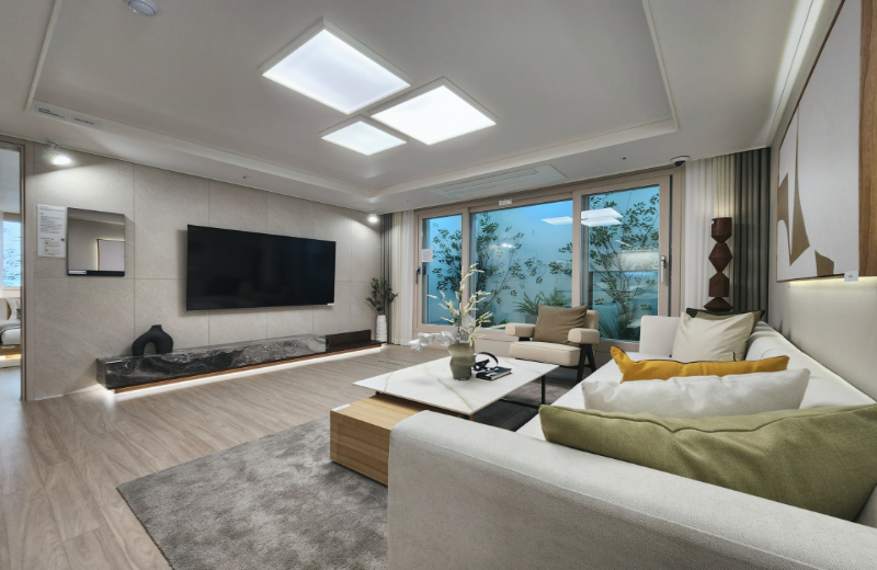 두산위브더제니스 센트럴 천안은 청당동 행정타운 권역에 위치