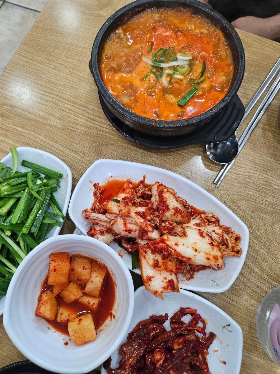 동춘사골 순대국