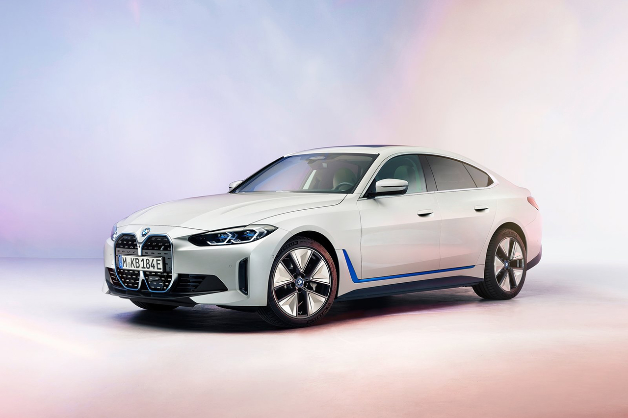 BMW i4 중고차