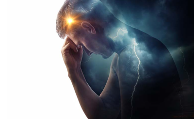 가만히 있을 수 없는 극심한 두통