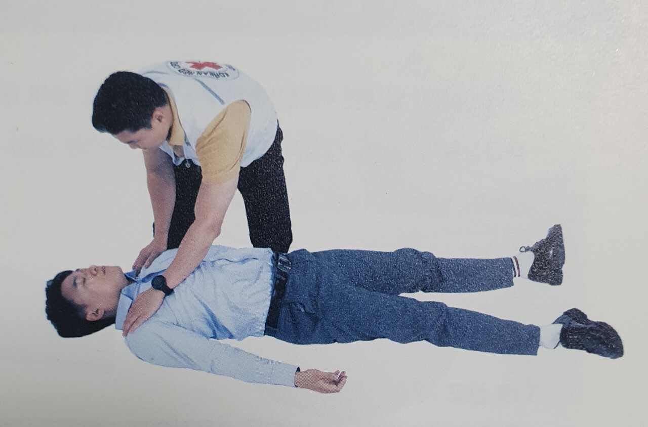 AED 자동 제세동기 사용법 응급처치의 필요성