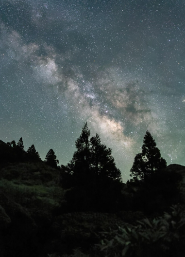 밤하늘의 은하수 사진