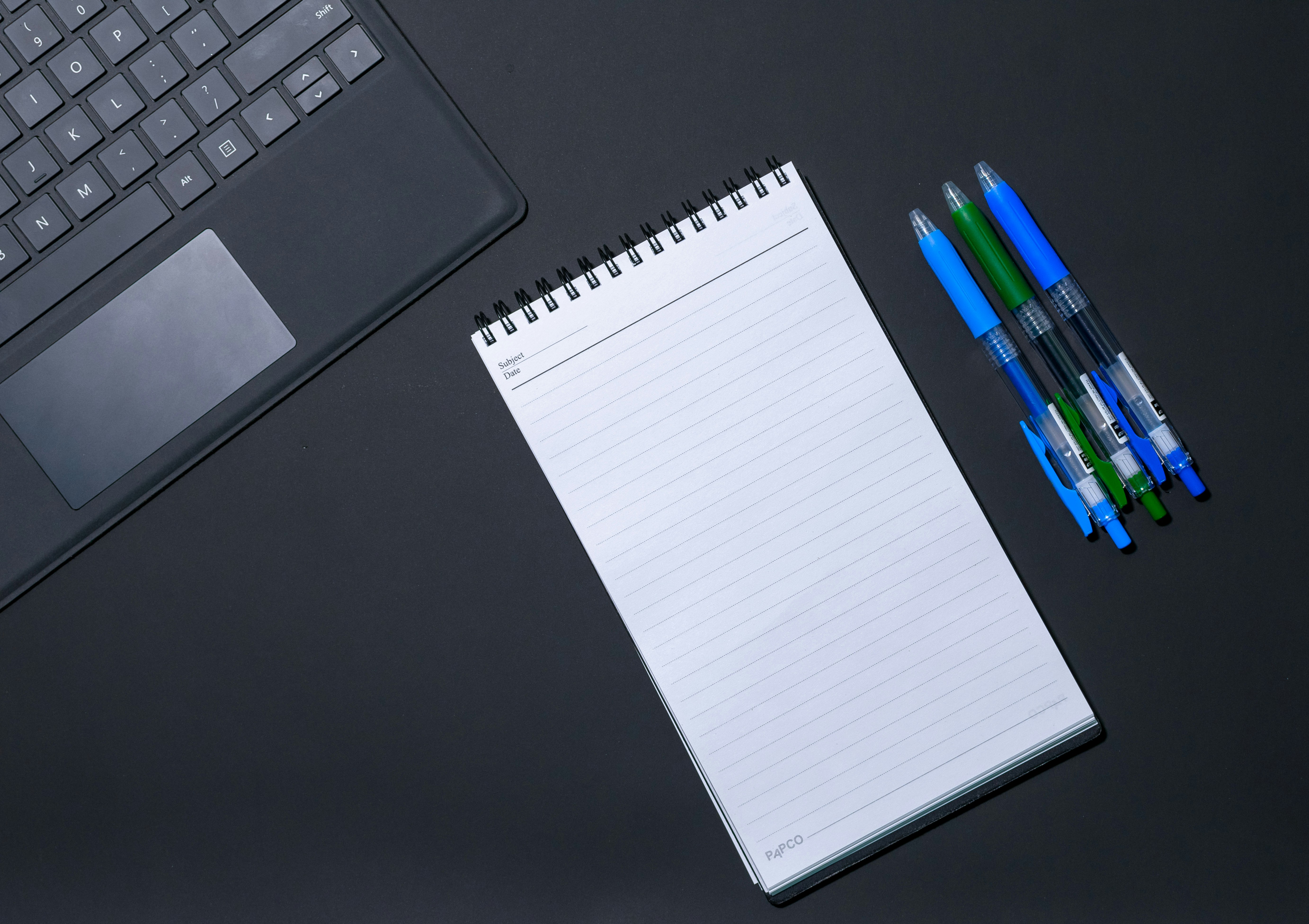 open notebook with checklist 관련 사진