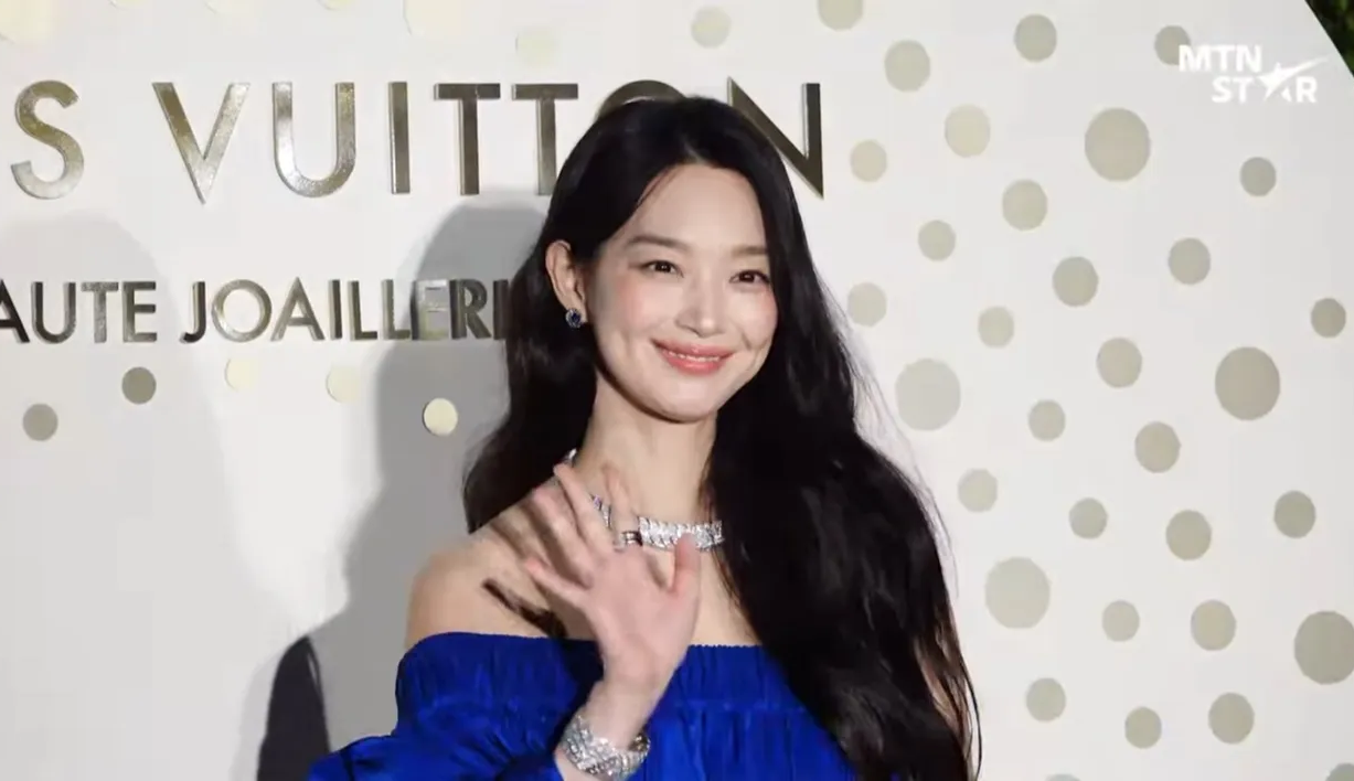 루이비통 하이 주얼리, 루이비통 버츄어시티 컬렉션, 신민아 화보, 신민아 루이비통, 고소영 패션, 고소영 동안 비결, 다이아몬드 반지 추천, 오프숄더 드레스 코디, 하이 주얼리 스타일링, 40대 여성 하이 주얼리, 명품 주얼리 브랜드, 셀럽 착용 주얼리, 공유 수트핏, 공유 공식석상 패션, 명품 수트 코디법, 신민아 공유 루이비통, 공유 신민아 투샷, 루이비통 커플 화보, 남녀 하이 주얼리 스타일링